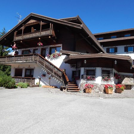 Residence La Pineta 파돌라 외부 사진