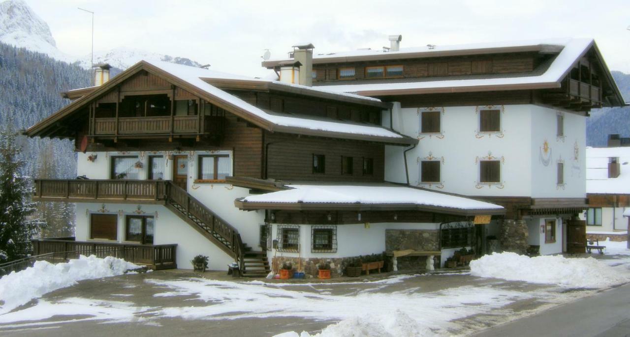 Residence La Pineta 파돌라 외부 사진