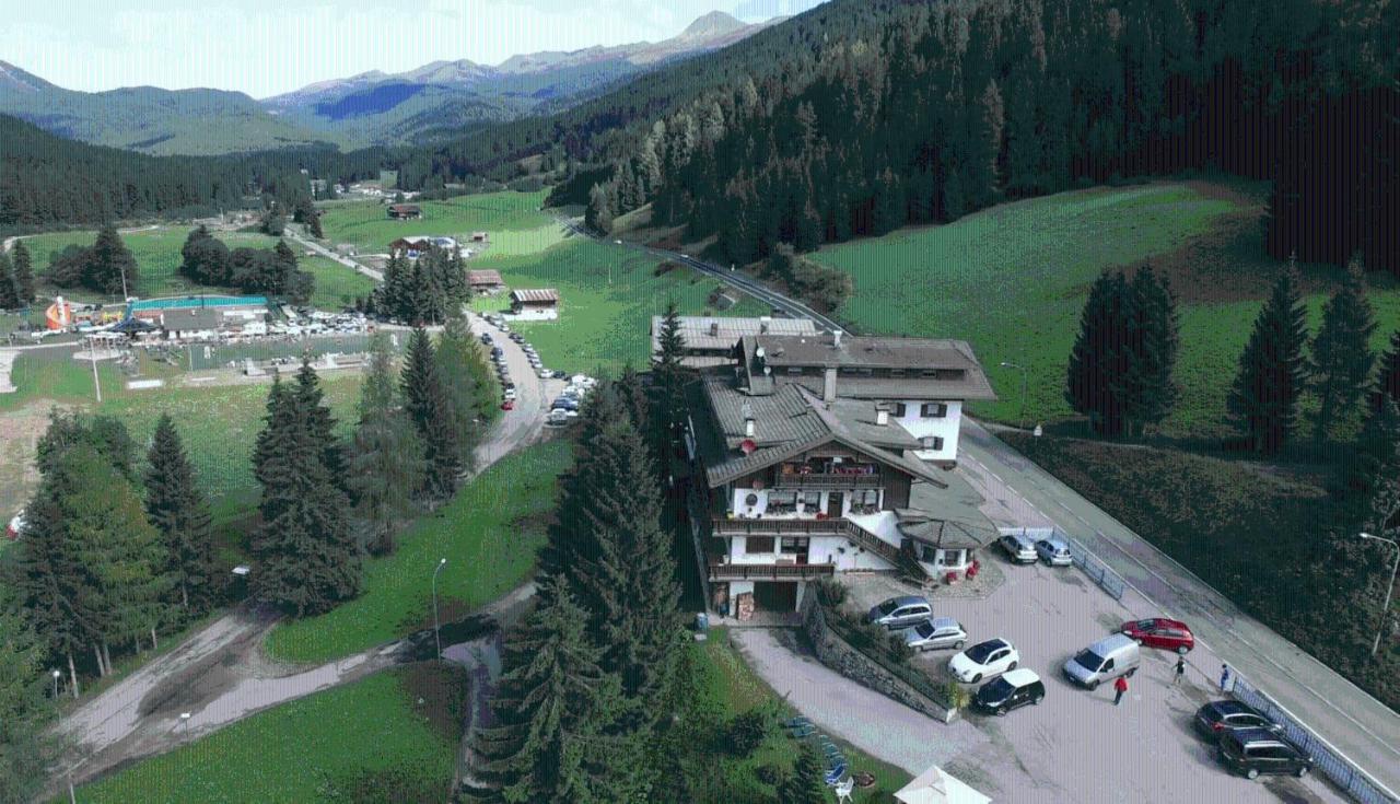 Residence La Pineta 파돌라 외부 사진